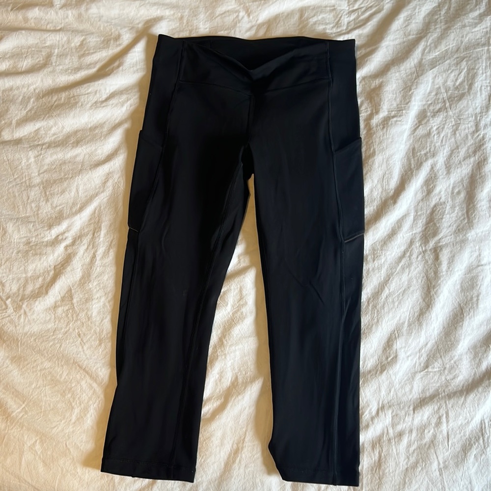 Lululemon Cropped Athletic Leggings